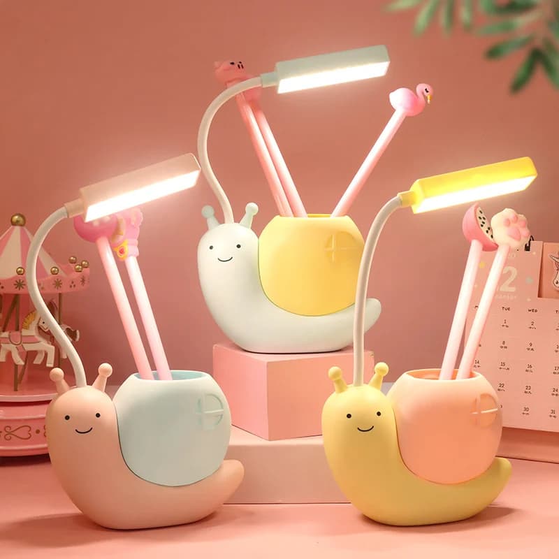 LED skrivebordslampe i snegleform med penneholder